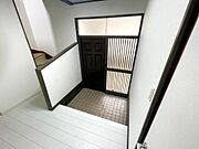広々とした玄関