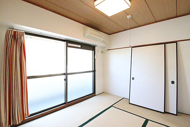 寝室