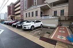 17 / 22