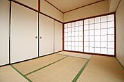 ※別号室のお写真のため現況優先