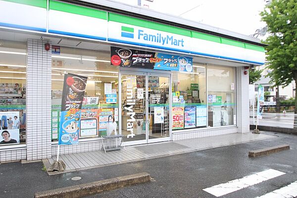 画像18:ファミリーマート　平田小学校前店