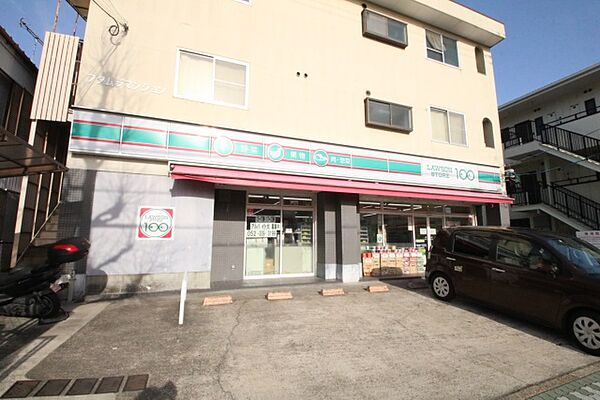 画像16:ローソンストア100　中川助光店