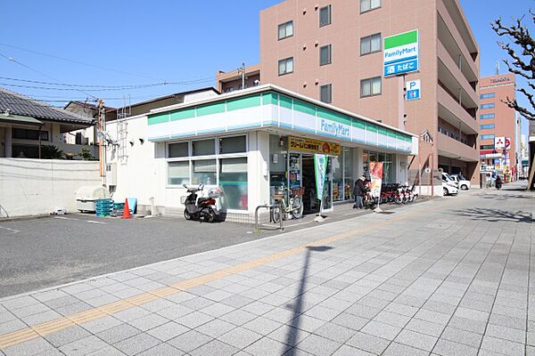 画像24:ファミリーマート　大須一丁目店