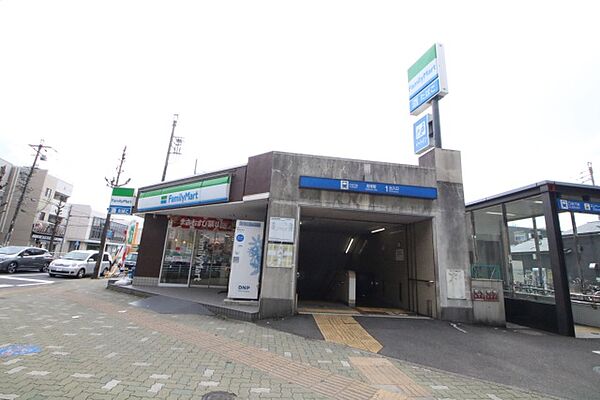 画像22:ファミリーマート　岩塚駅前店