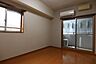 リビング/ダイニング：別室の参考写真です。※現況優先