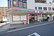 セブンイレブン練馬東大泉6丁目店 徒歩14分。コンビニ 1070m