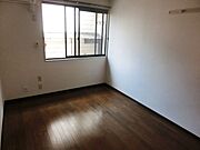 日当たりのいいフローリングのお部屋です