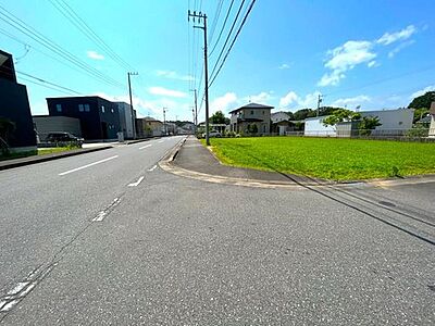 外観：二方から出入りできるのも角地だからこそ