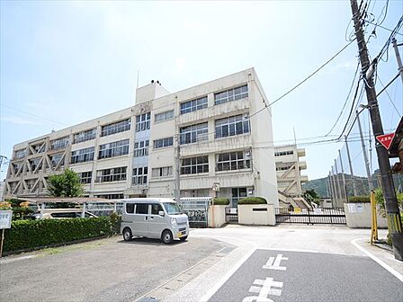 第一中学校