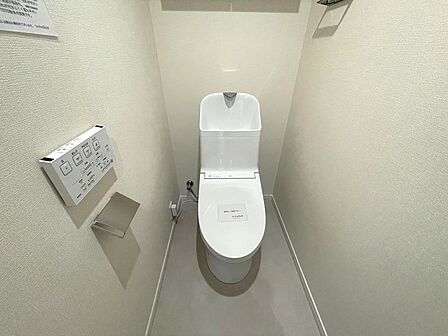 ゆとりと清潔感に包まれた、快適なトイレスペース