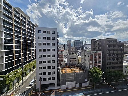南向きにつき陽当たり、通風良好☆洗濯物がよく乾きそうです!