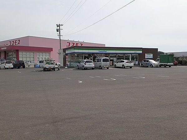 画像15:ファミリーマート雲仙吾妻町店まで672m