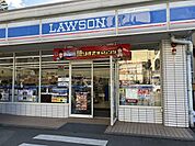 ローソン 河口湖畔店 1050m