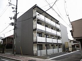 レオパレスアゼリア蛍池  ｜ 大阪府豊中市螢池中町2丁目（賃貸マンション1K・3階・20.81㎡） その1