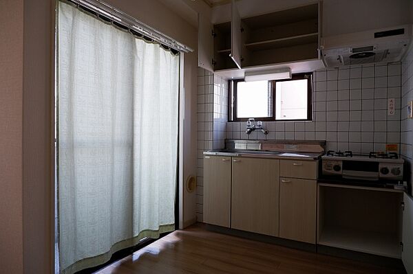 広島県広島市中区羽衣町(賃貸マンション2DK・3階・39.00㎡)の写真 その3