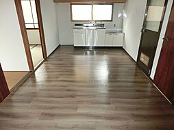 JR山陽本線 向洋駅 徒歩8分の賃貸マンション 1階4DKのリビング/ダイニング