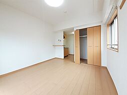 広島電鉄2系統 西観音町駅 徒歩3分の賃貸マンション 8階1Kのリビング/ダイニング