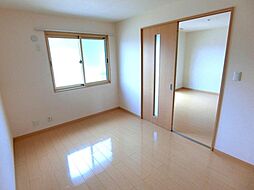 JR可部線 河戸帆待川駅 徒歩5分の賃貸アパート 2階2LDKのリビング/ダイニング