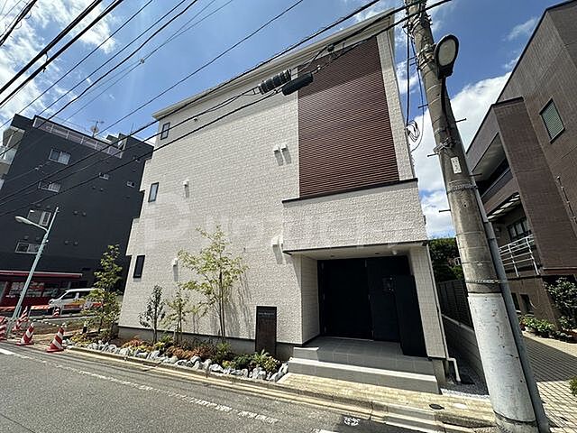 6 / 21