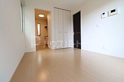 カーサ・ペリドット 103 1階1LDKのリビング/ダイニング