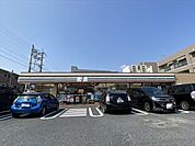 セブンイレブン清須花咲店　スローガンは「近くて便利」。地域の人へのサービスを重視し、配達サービスにも力を入れている。（電子マネー利用可　ＡＴＭあり　ネット通販あり）nanacoポイントサービスあり…
