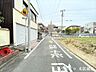 その他：●幅員約4m前面道路●普通車が1台通れる道幅。大型車の通行が少ないため振動や騒音が抑えられます