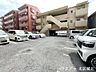 駐車場：【駐車場】敷地内に共用駐車場を完備。お車をお持ちの方にも便利です。