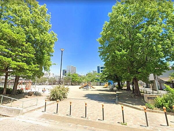 周辺を拡大表示