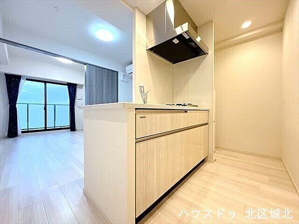 キッチンを拡大表示