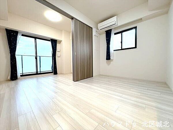 洋室を拡大表示