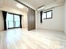 洋室：リビングに隣接した洋室は、寝室としてはもちろん扉を開放してLDKと一体利用も可能です（2024年2月2日　撮影）