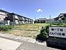 周辺：【楠1丁目どんぐりひろば】住宅街の中に鉄棒とベンチのある、小さな公園です。幼児のための小規模な遊び場です。 490m