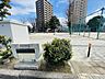 周辺：【上名古屋公園】上名古屋小学校の横にあり、子供たちが安心して遊べる公園。遊具、球技スペースあり。ベンチ、トイレ、水飲み場あり。 330m