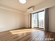 イメージ画像（実際の写真をもとに家具等をCGで除去したものになります）日当たり良好で、南向きの窓からたっぷり光が差し込みます。