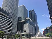 名古屋駅世界最大の面積を誇る駅名鉄、地下鉄、近鉄、JR 、高速バスターミナルJR8路線　バス（30路線） 950m