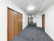 購入時の写真です。こちらから3つの居室に出入りできる振り分けタイプです。
