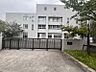 周辺：名古屋市立神丘中学校（899m）