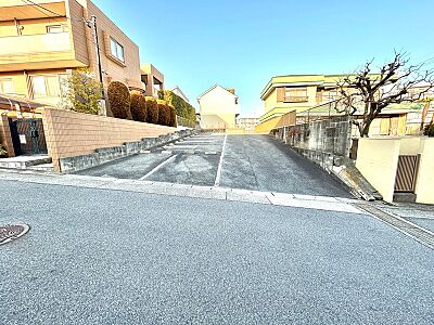 外観:落ち着いた住環境に位置する物件です。日当たりも良く、快適な暮らしが期待できます。 外観:落ち着いた住環境に位置する物件です。日当たりも良く、快適な暮らしが期待できます。
