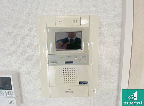 カラーモニター...
