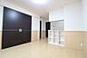 室内：LDK11帖