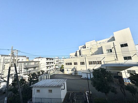 南東向きバルコ...