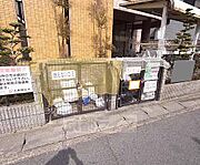 シャンプードレッサ付きの独立洗面台です。