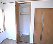 洋室の収納です