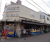 かねさだグルメショップまで246m 昔ながらの商店です お弁当がおいしい