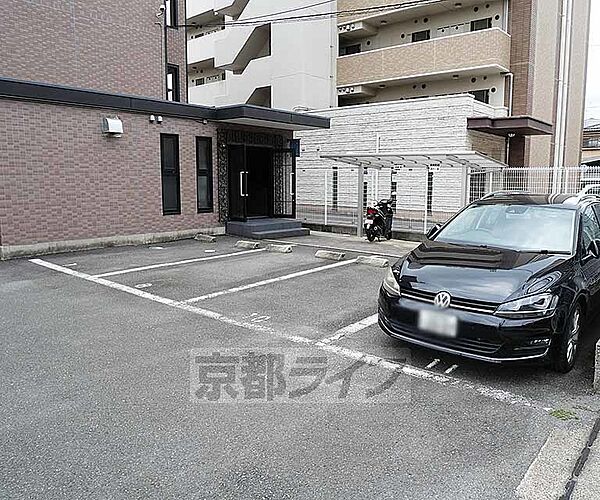 画像20:駐車場