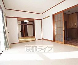 京阪本線 伏見稲荷駅 徒歩4分の賃貸マンション 4階2DKのリビング/ダイニング