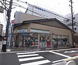 ファミリーマート京都三条高倉店まで21m 街中コンビニです