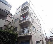 別角度からの外観です。