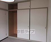 奥行きのある収納です