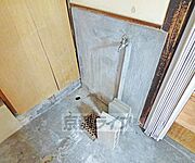 洗濯機が置けます。